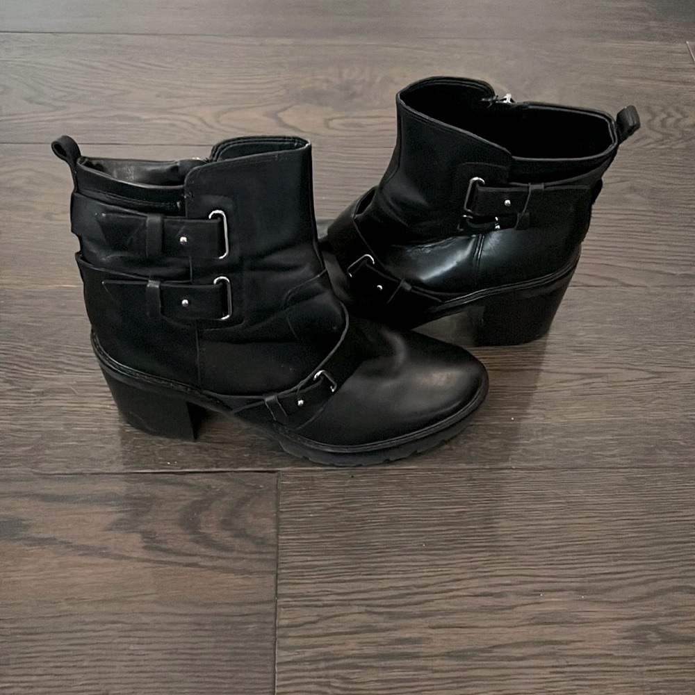 Mark Fisher, MlDream leather upper boots with heel, size 9
